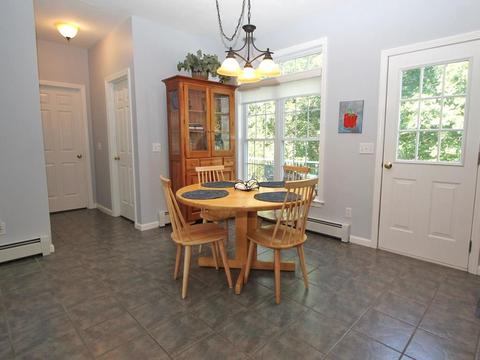 61 Ridgewood Rd, Worcester, MA 01606 photo 5