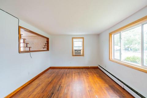 184 Leopold St, Springfield, MA 01119 photo 8
