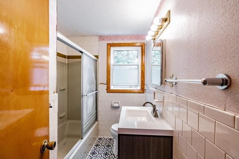 184 Leopold St, Springfield, MA 01119 photo 21