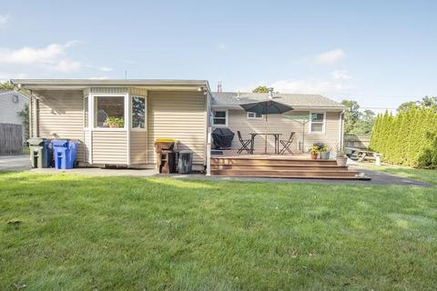 141 Melrose St, Fall River, MA 02723 photo 12