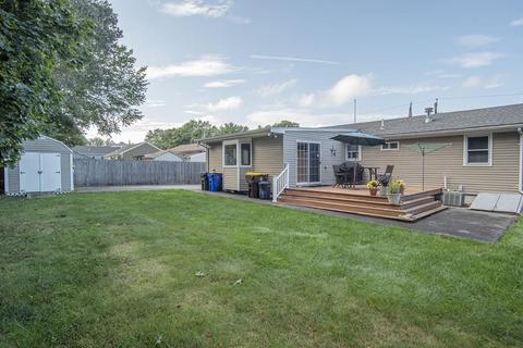 141 Melrose St, Fall River, MA 02723 photo 4