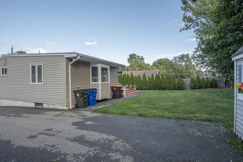 141 Melrose St, Fall River, MA 02723 photo 6