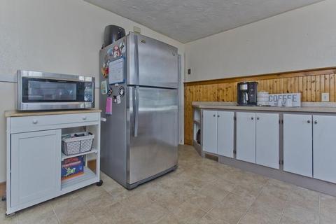 70 Powell Ave, Springfield, MA 01118 photo 6