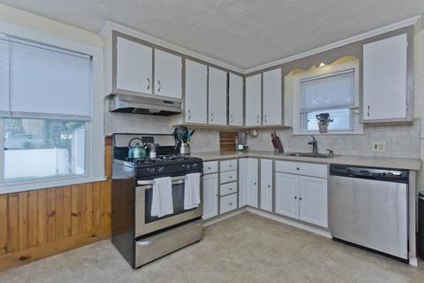 70 Powell Ave, Springfield, MA 01118 photo 5