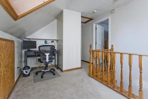 70 Powell Ave, Springfield, MA 01118 photo 22