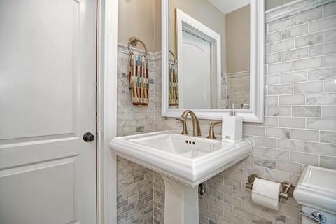 18 Curtis Rd, Natick, MA 01760 photo 17