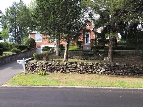 56 Kazbeck St, Springfield, MA 01151 photo 2
