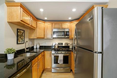 8 Juniper St #18, Brookline, MA 02445 photo 10