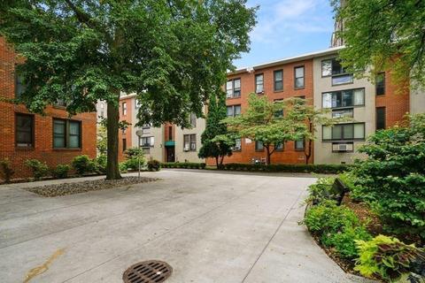 8 Juniper St #18, Brookline, MA 02445 photo 16