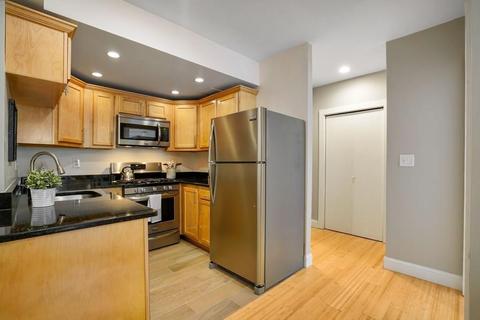 8 Juniper St #18, Brookline, MA 02445 photo 11