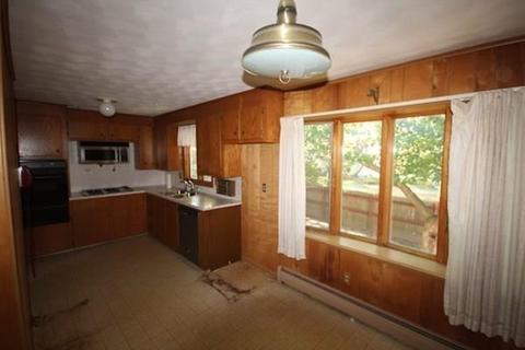 87 Lebaron St, Fall River, MA 02720 photo 4