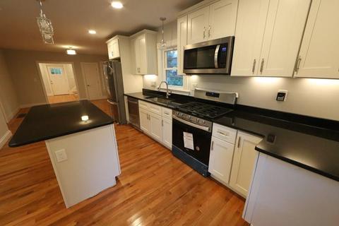 51 Myrtle Ave, Webster, MA 01570 photo 10
