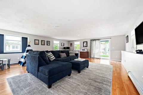 2 Stuart St, Swampscott, MA 01907 photo 23