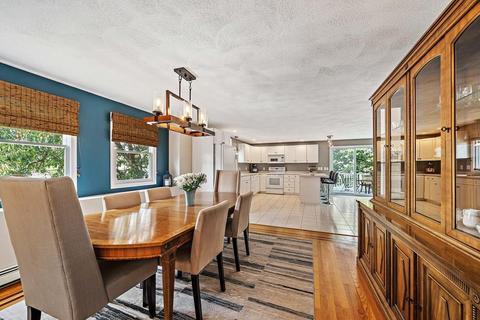 2 Stuart St, Swampscott, MA 01907 photo 6