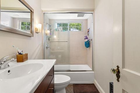 105 Herrick St, Beverly, MA 01915 photo 23