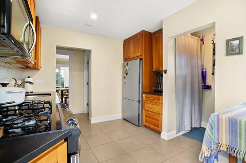 105 Herrick St, Beverly, MA 01915 photo 16