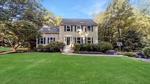 2 Kelley Dr, Derry, NH 03038 photo 1