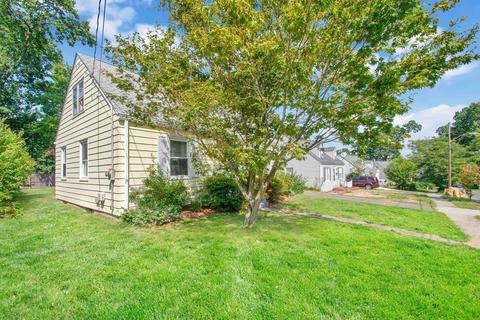 76 Surrey Rd, Springfield, MA 01118 photo 4