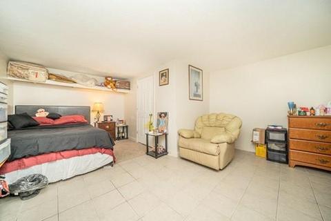 4 Franklin Sq #E, Randolph, MA 02368 photo 13