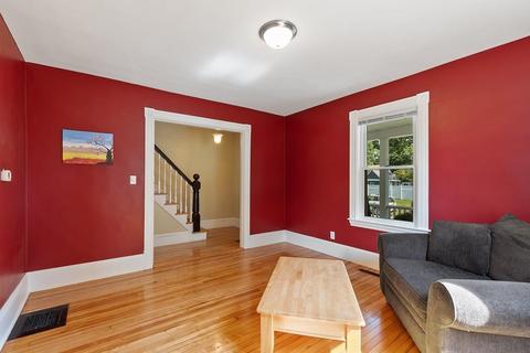 30 Bennett St, Hudson, MA 01749 photo 7