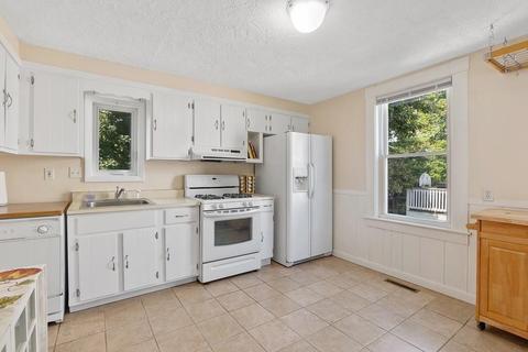 30 Bennett St, Hudson, MA 01749 photo 12