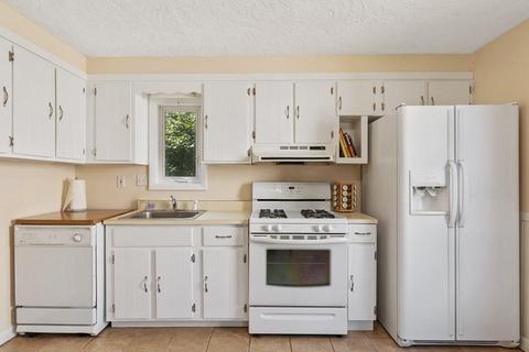 30 Bennett St, Hudson, MA 01749 photo 15