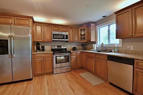 10 Hartford Ave S, Upton, MA 01568 photo 9