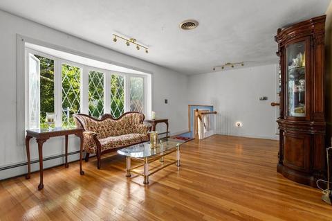 22 Mohawk Rd, Marblehead, MA 01945 photo 3