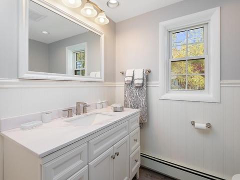 16 Spring Valley Rd, Worcester, MA 01609 photo 17