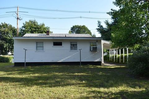 112 Flagg St, Clinton, MA 01510 photo 4