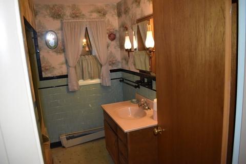 112 Flagg St, Clinton, MA 01510 photo 14
