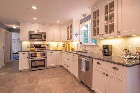 18 Lisa Ln, Reading, MA 01867 photo 4