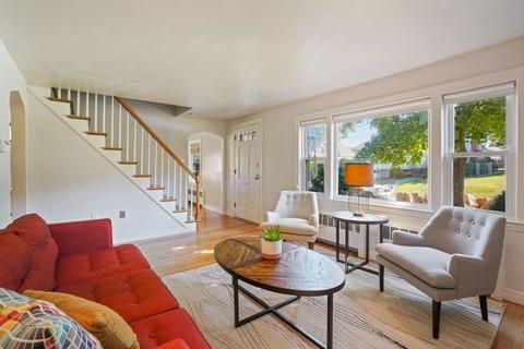34 Nicod St, Arlington, MA 02476 photo 4