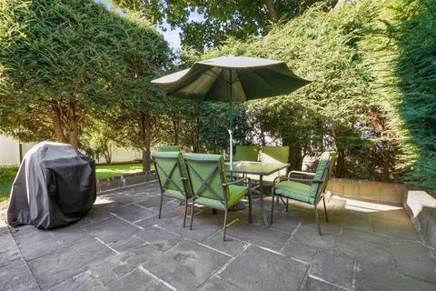 34 Nicod St, Arlington, MA 02476 photo 18