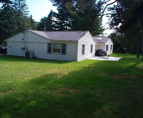 82 Gregory Rd, Framingham, MA 01701 photo 4