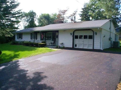 82 Gregory Rd, Framingham, MA 01701 photo 1