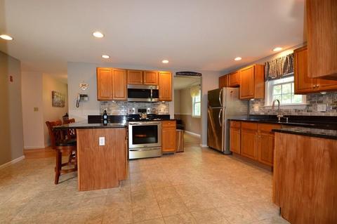 680 High St, Hanson, MA 02341 photo 10