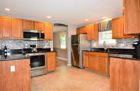 680 High St, Hanson, MA 02341 photo 7