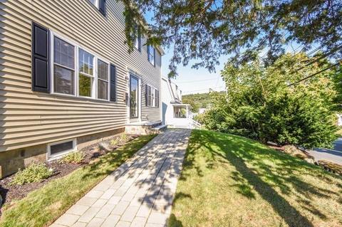 92 Stow St, Waltham, MA 02453 photo 4