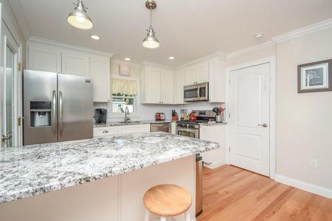 92 Stow St, Waltham, MA 02453 photo 9