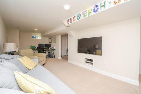 92 Stow St, Waltham, MA 02453 photo 33