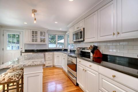 39 Beech St, Dedham, MA 02026 photo 9
