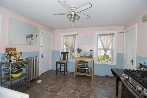 71 Governor St, Springfield, MA 01104 photo 5