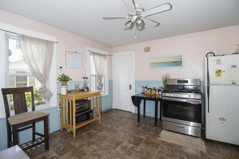 71 Governor St, Springfield, MA 01104 photo 6