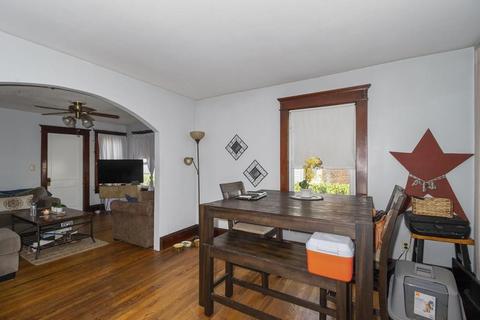 71 Governor St, Springfield, MA 01104 photo 3
