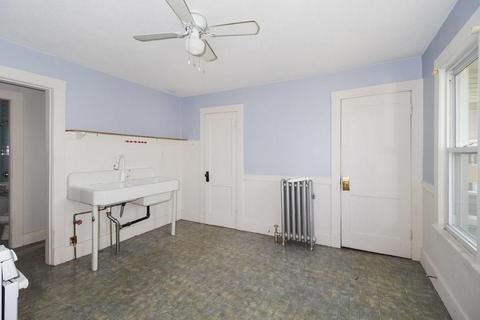 71 Governor St, Springfield, MA 01104 photo 24