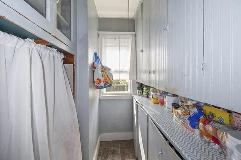 71 Governor St, Springfield, MA 01104 photo 8