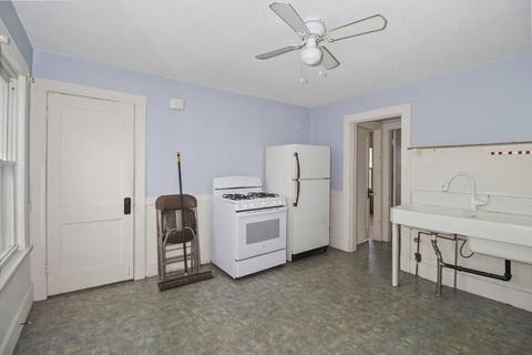 71 Governor St, Springfield, MA 01104 photo 23