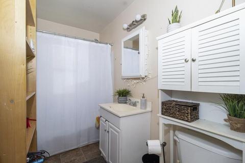 71 Governor St, Springfield, MA 01104 photo 17