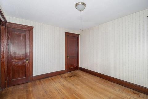 71 Governor St, Springfield, MA 01104 photo 32